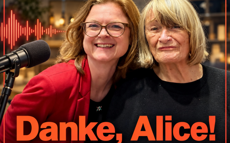Die Podcastin feiert Die EMMA: Isabel Rohner und Regula Staempfli dankt Alice Schwarzer und 50 Jahre EMMA.