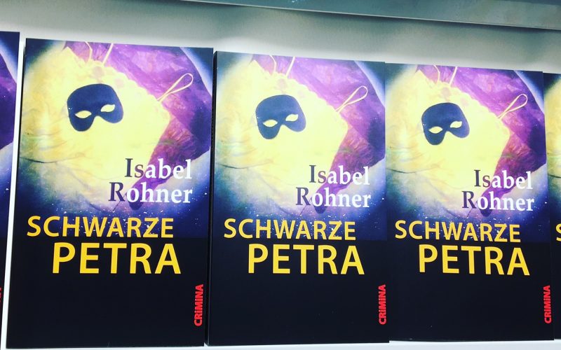 #diepodcastin schreibt Bücher: Regula Stämpfli redet mit der Autorin Isabel Rohner über ihre Krimireihe; diesmal der vierte Band "Die Schwarze Petra".