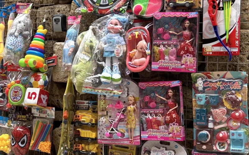 Regula Staempfli Shop in Akra Israel 2026.
